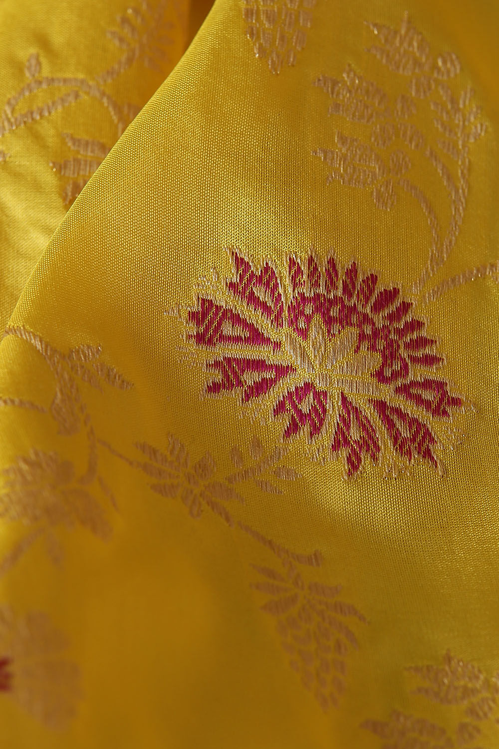 Light Yellow Pure Silk Banarasi Saree image number null