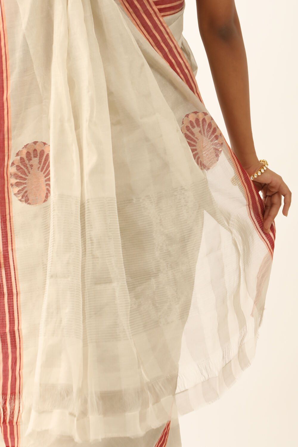 Off White Pure Silk Cotton Woven Chanderi Saree image number null