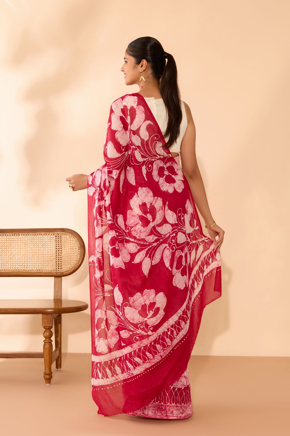Dark Pink Ujjain Pure Cotton Batik Saree image number null