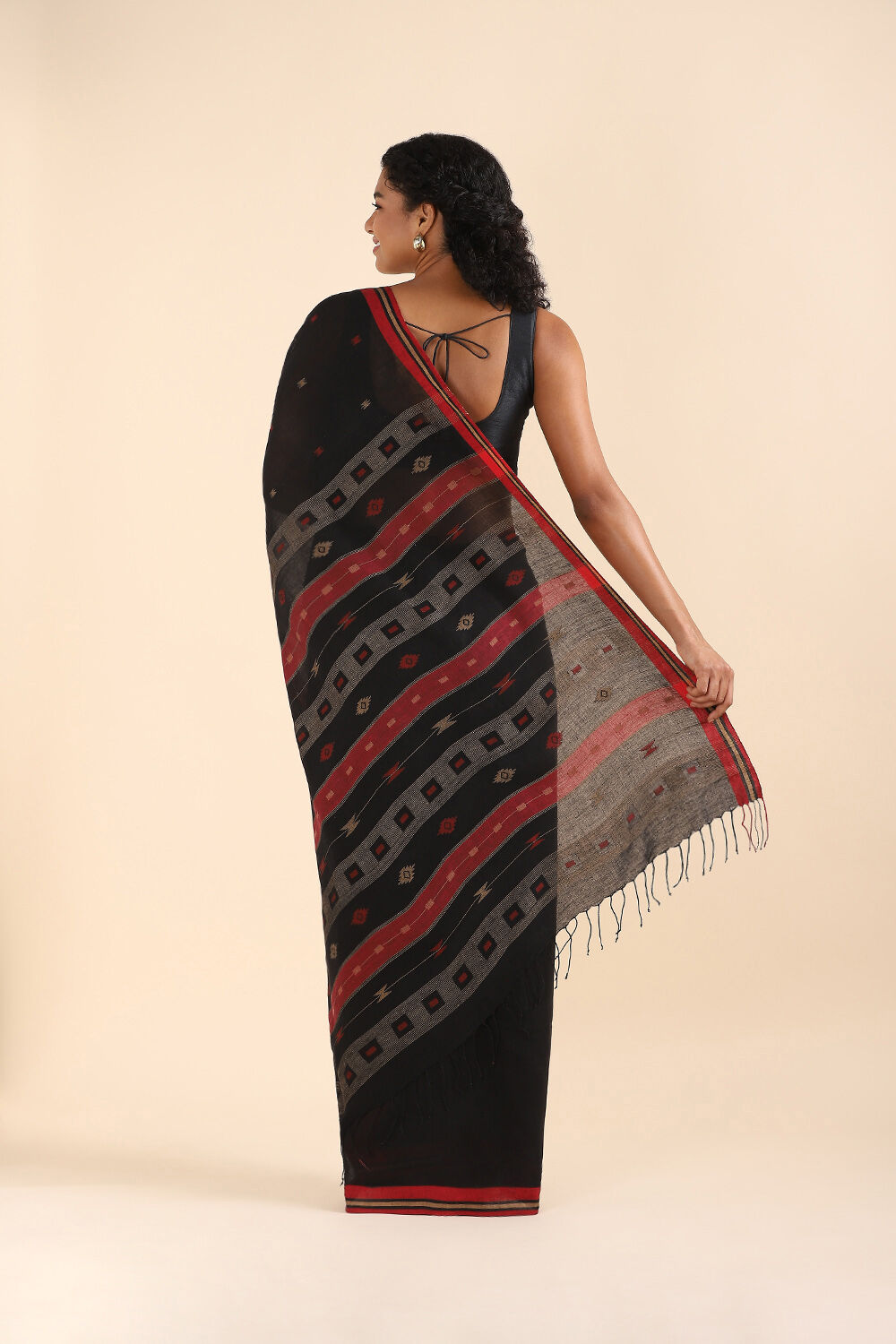 Black Pure Cotton Jamdani Saree image number null