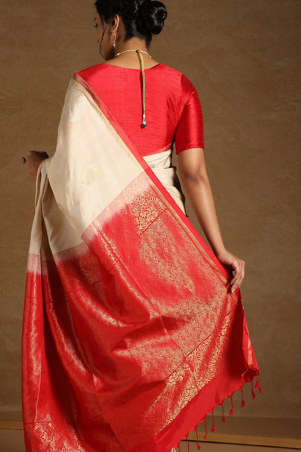 Off White Pure Soft Silk Saree image number null
