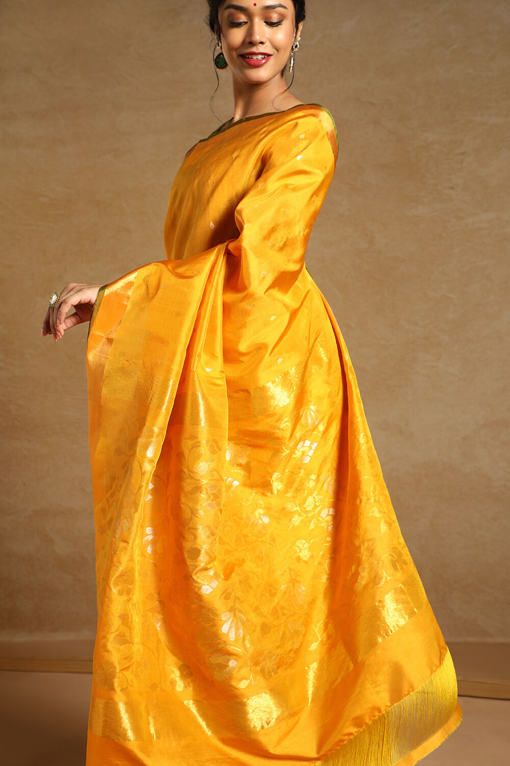 Gold Pure Silk Uppada Jamdani Saree image number null