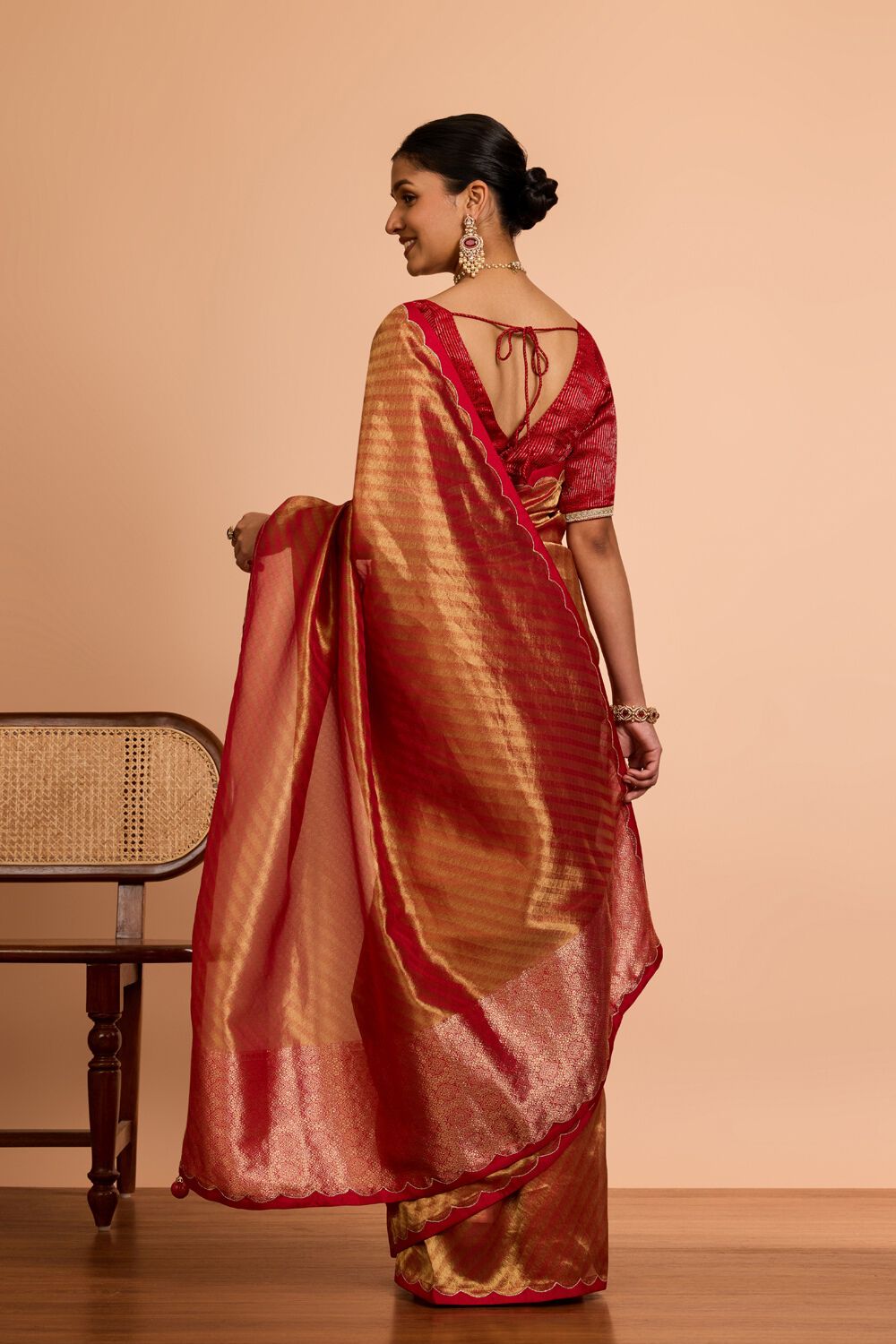 Pink  Viscose Tissue Woven Saree image number null