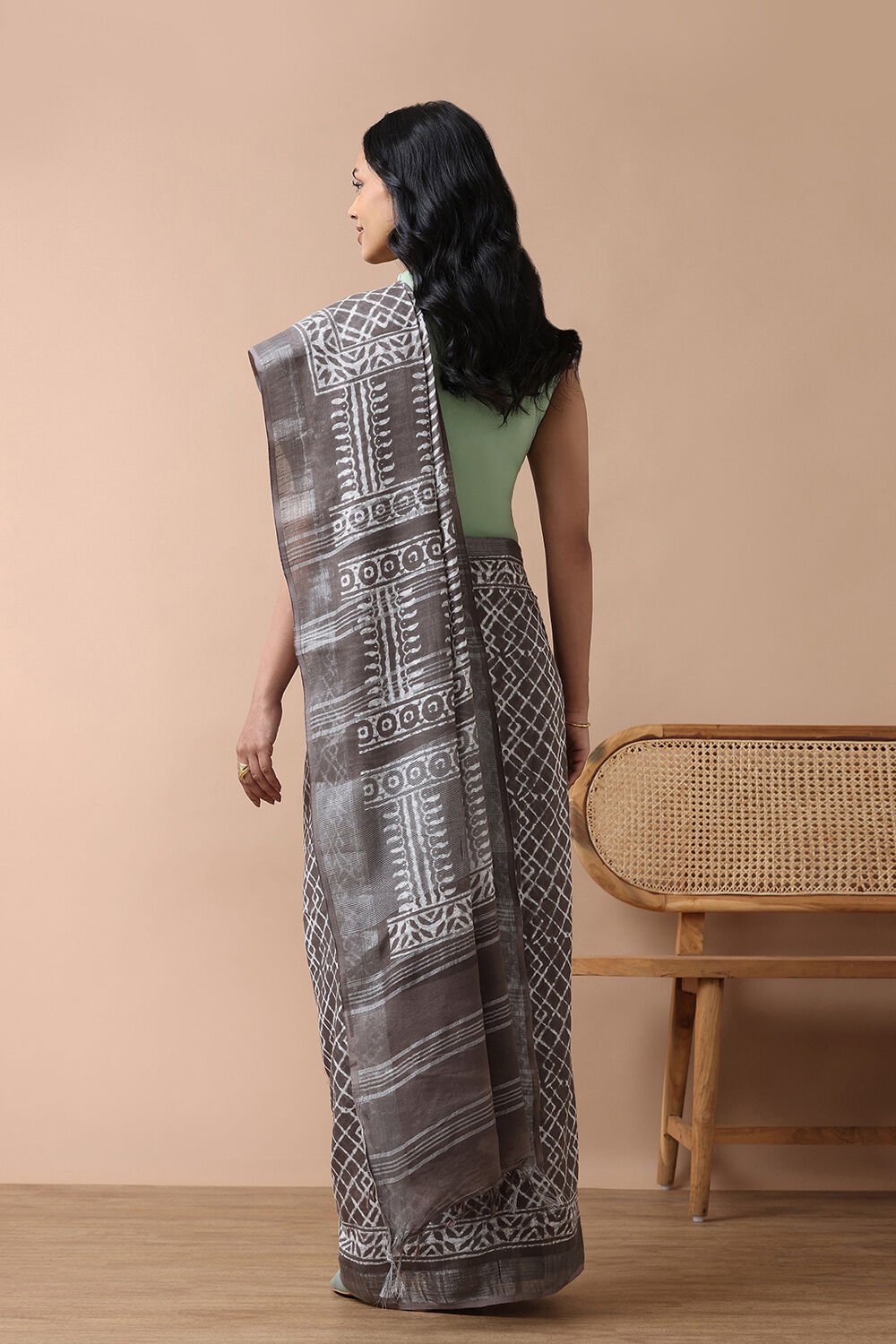 Grey Cotton Viscose Contemporary Block Printed Saree image number null
