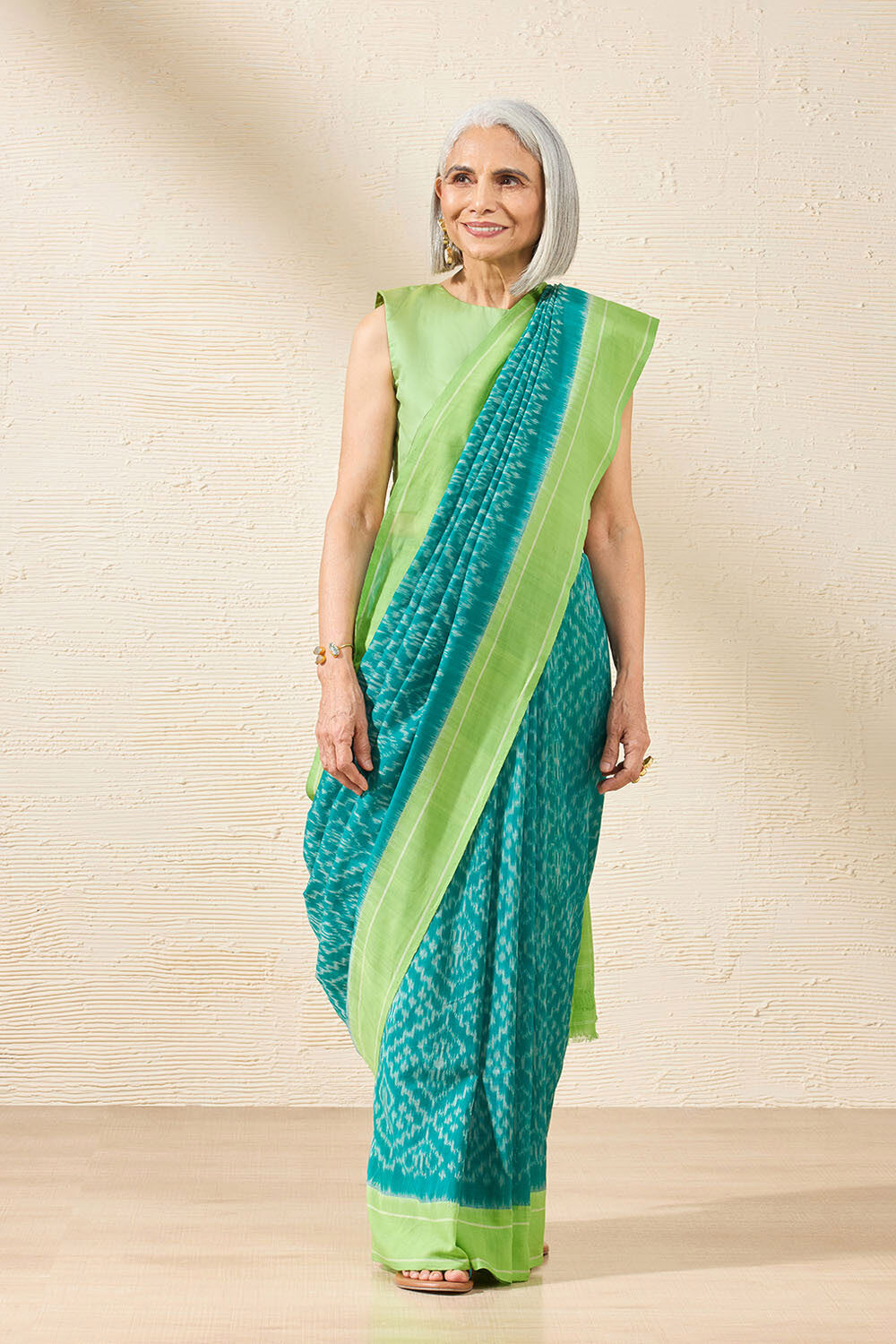 Green Pochampalli Pure Cotton Ikat Saree image number null