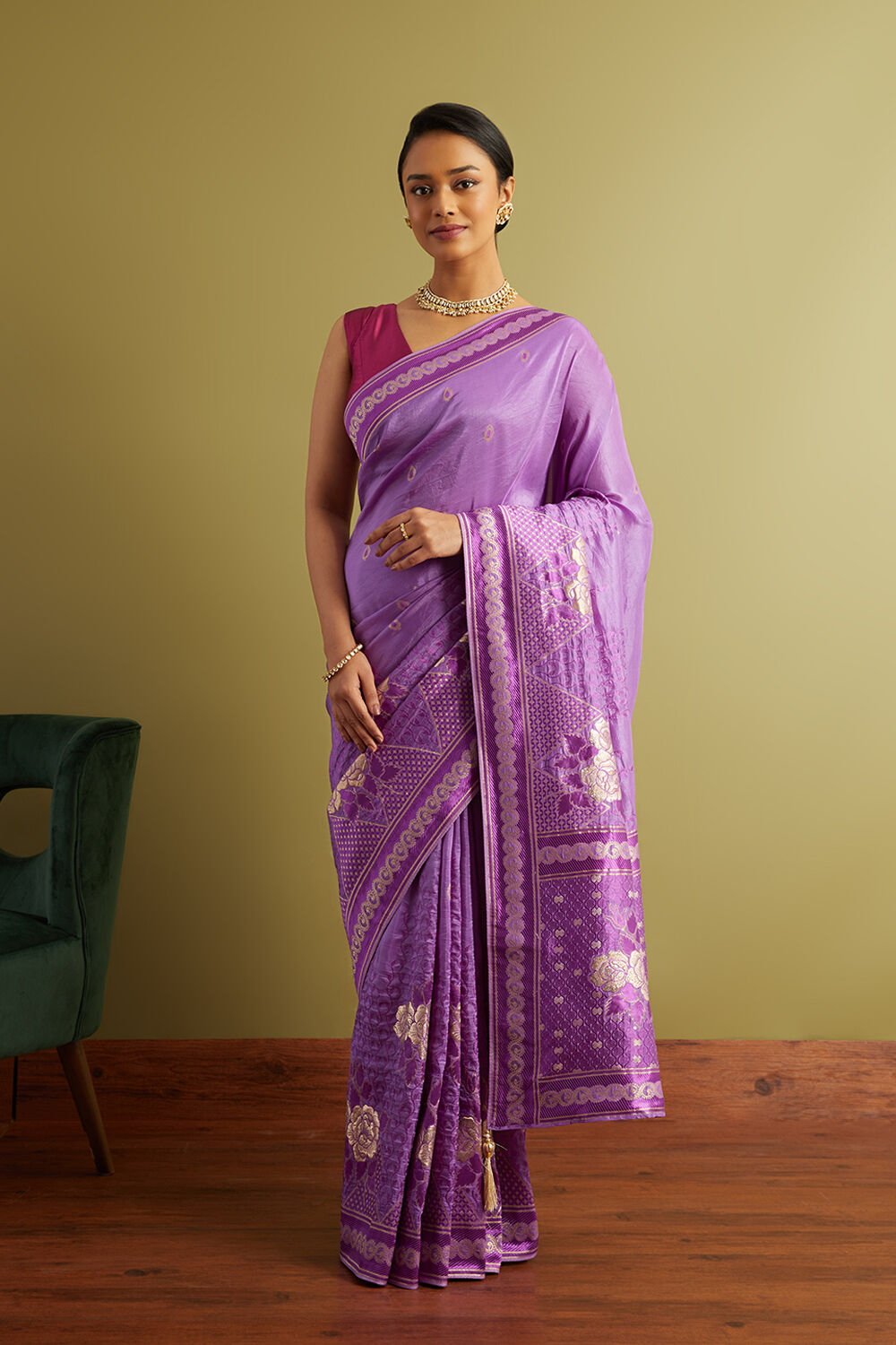 Purple Woven Viscose Luxe Saree image number null