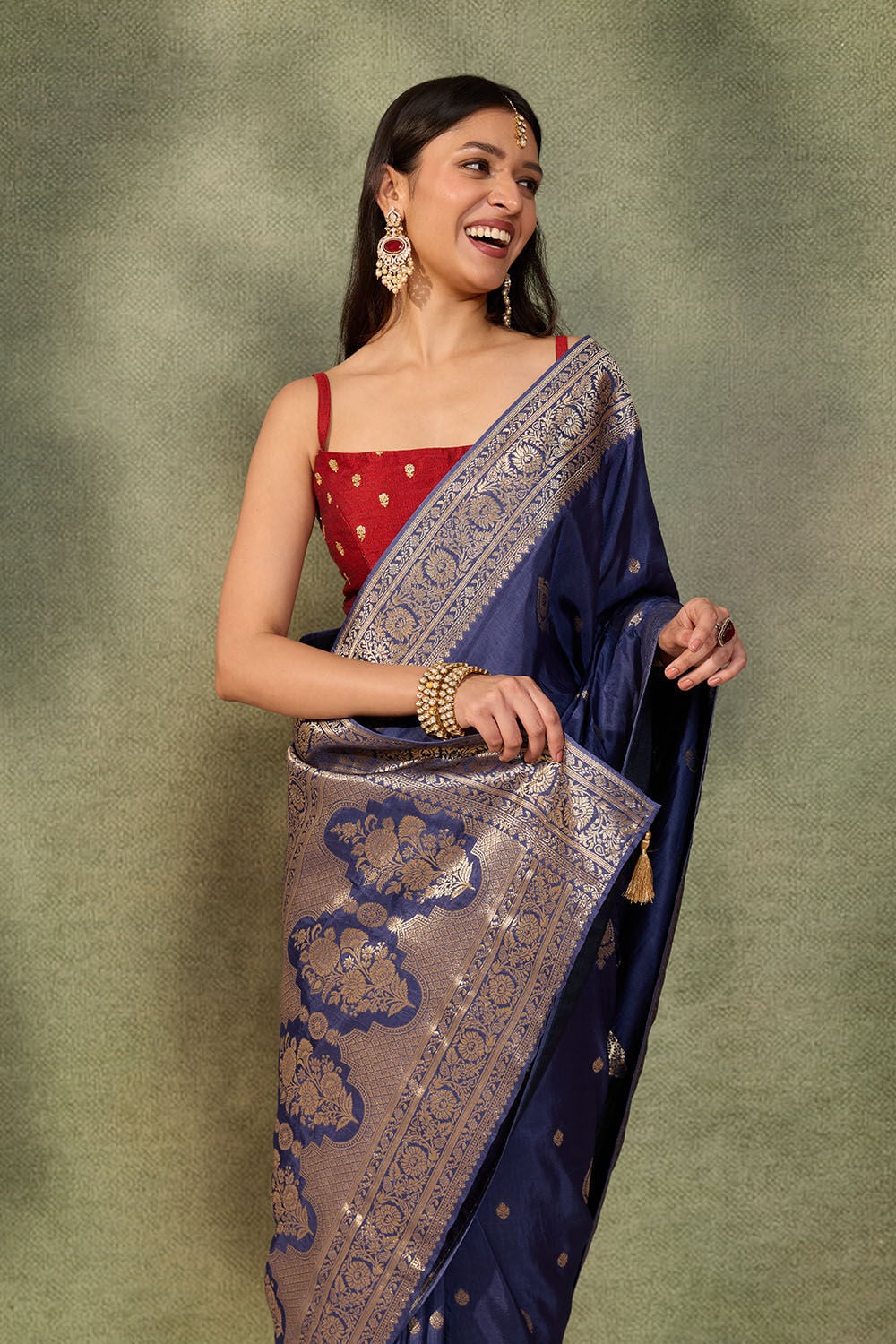 Blue Woven Pure Viscose Saree image number null