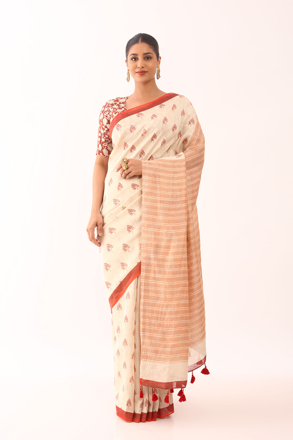 Off White Tissue Linen Screen Printed Saree image number null