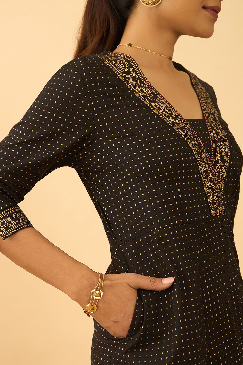 Black Screen Printed Pure Cotton Kurta image number null