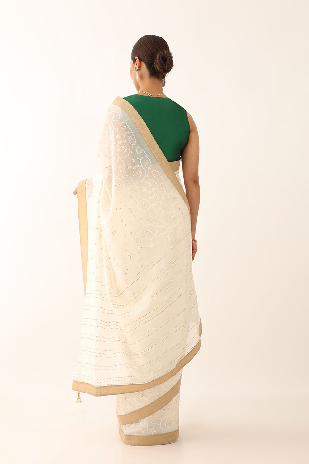 Off White Silk Cotton Embroidery Saree image number null