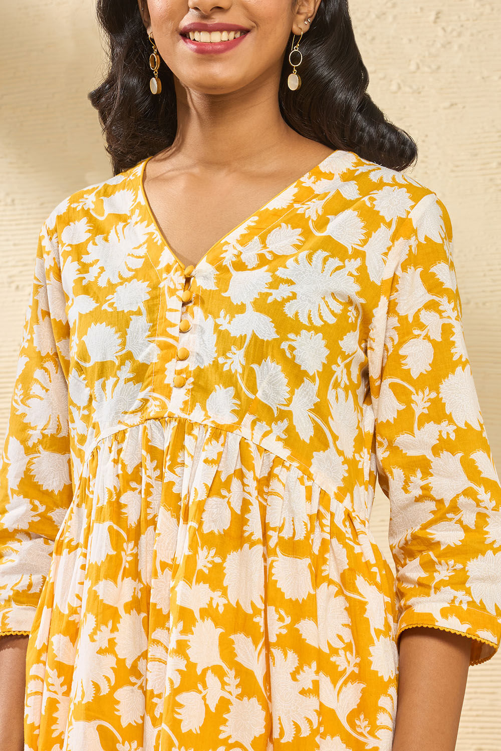 Yellow Screen Printed Pure Cotton Kurta image number null