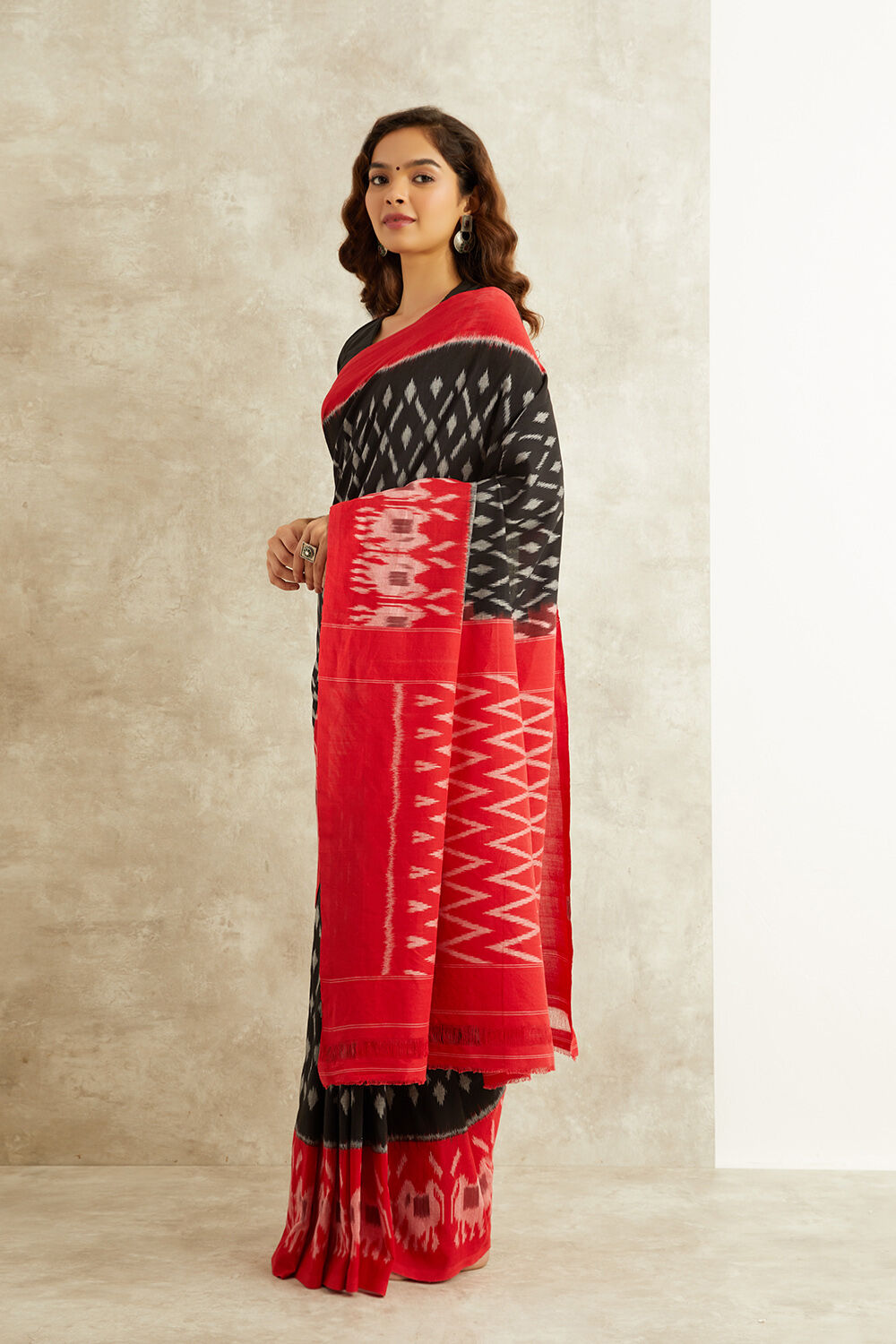 Black Ikat Pure Cotton Pochampalli Saree image number null