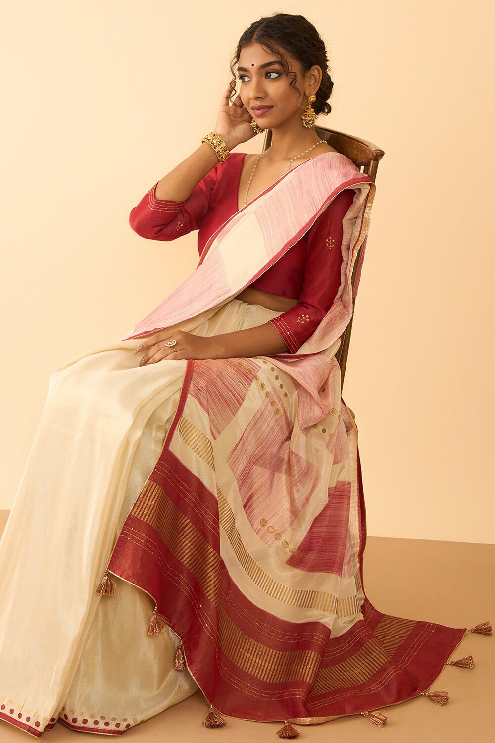 Off White Pure Tissue Organza Printed Embroidery Saree image number null