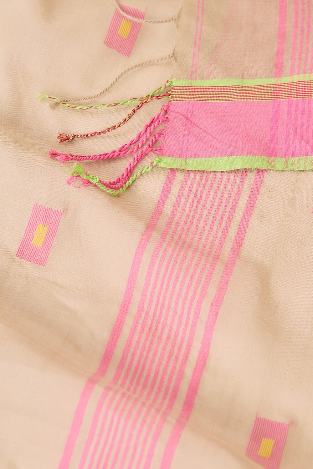 Green Woven Pure Cotton Bengal Saree image number null