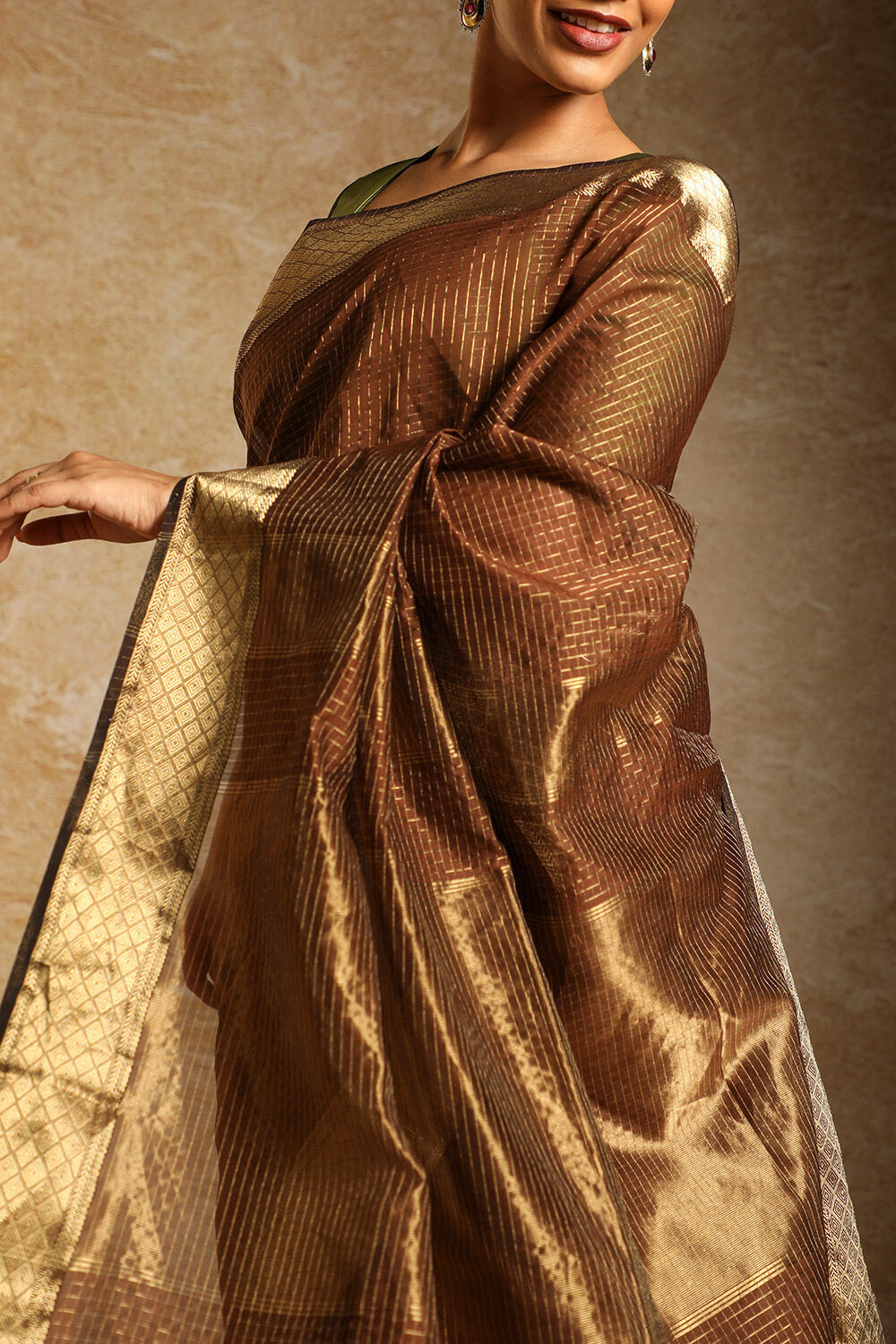 Brown Pure Silk Cotton Woven Maheshwari Saree image number null