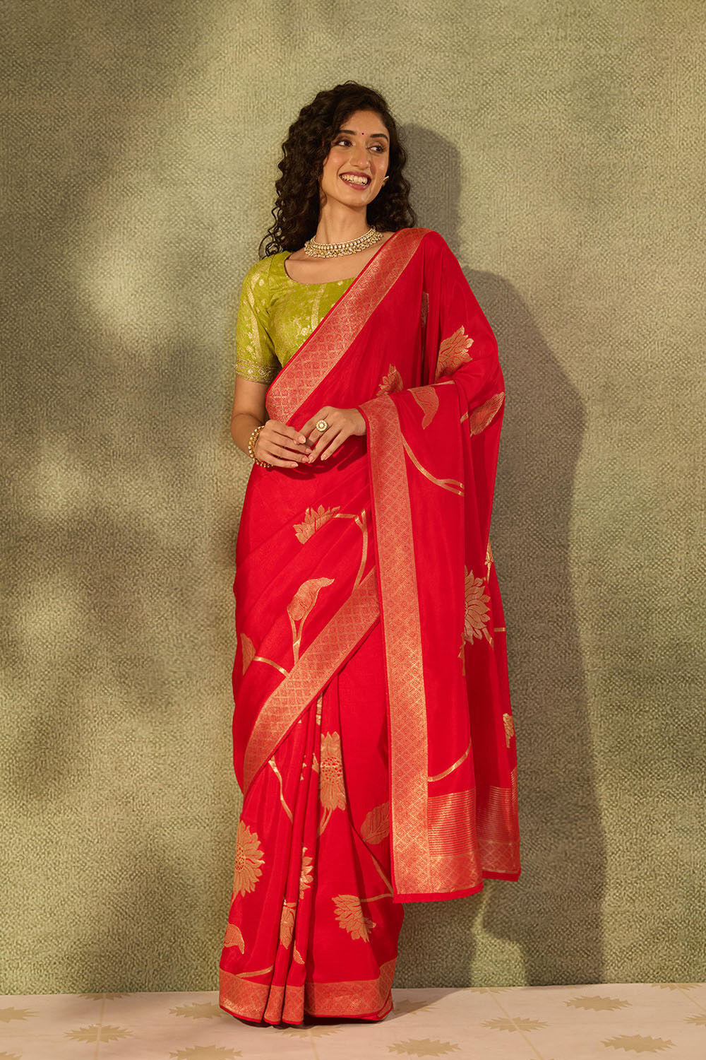 Red Pure Viscose Woven Saree image number null