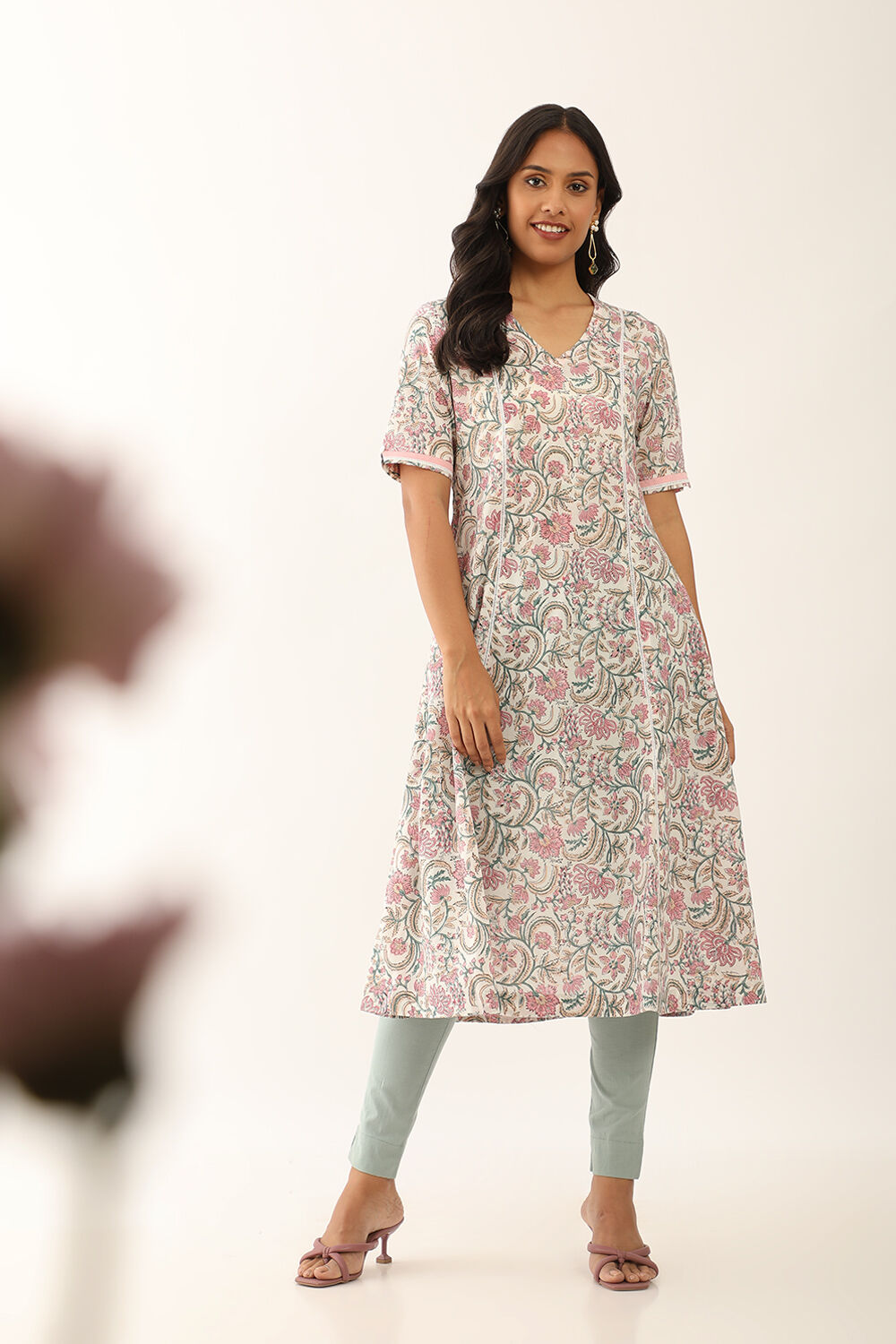Pink Printed Sanganeri Cotton Kurta image number null