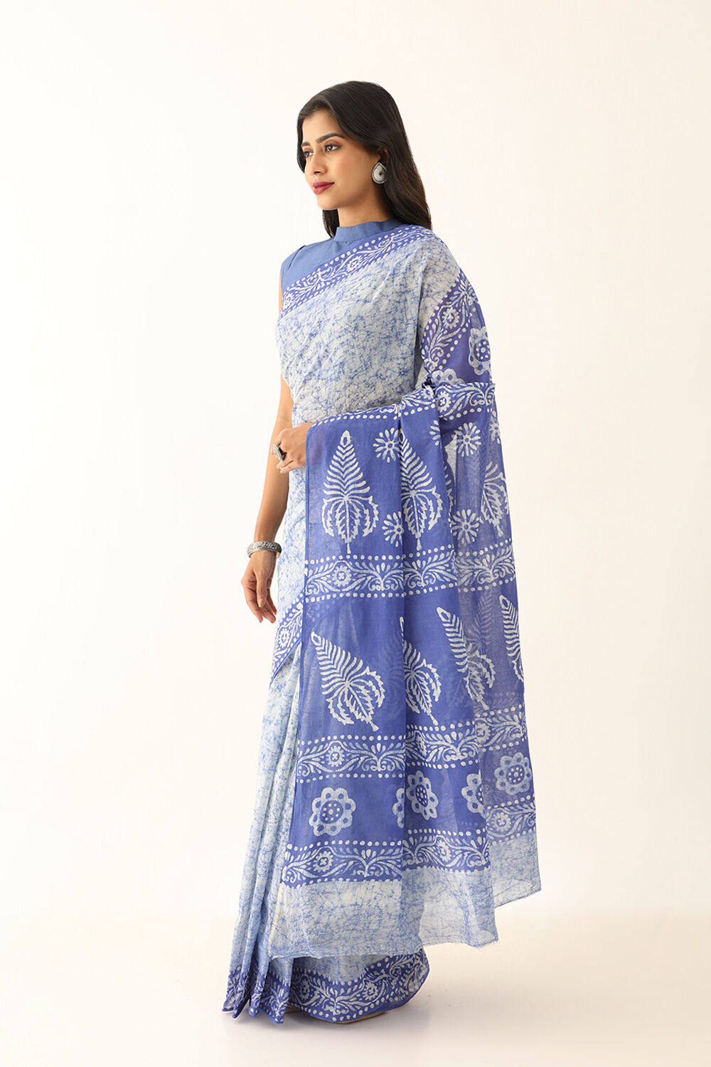 White Pure Cotton Batik Saree image number null