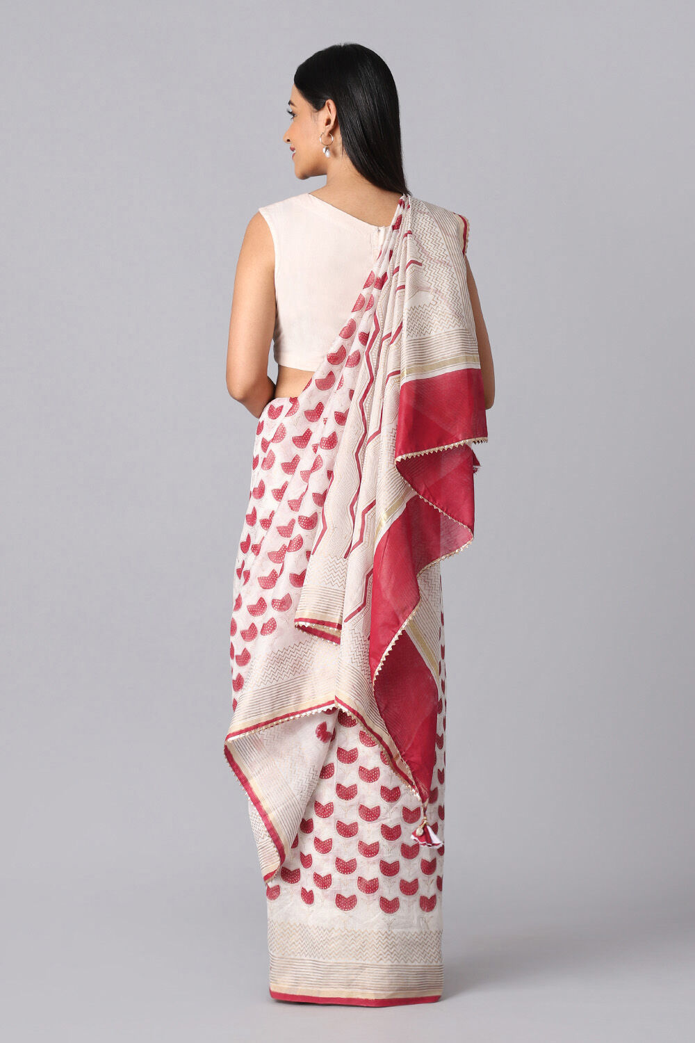 Off White and Red Pure Silk Cotton Hand Printed Saree image number null