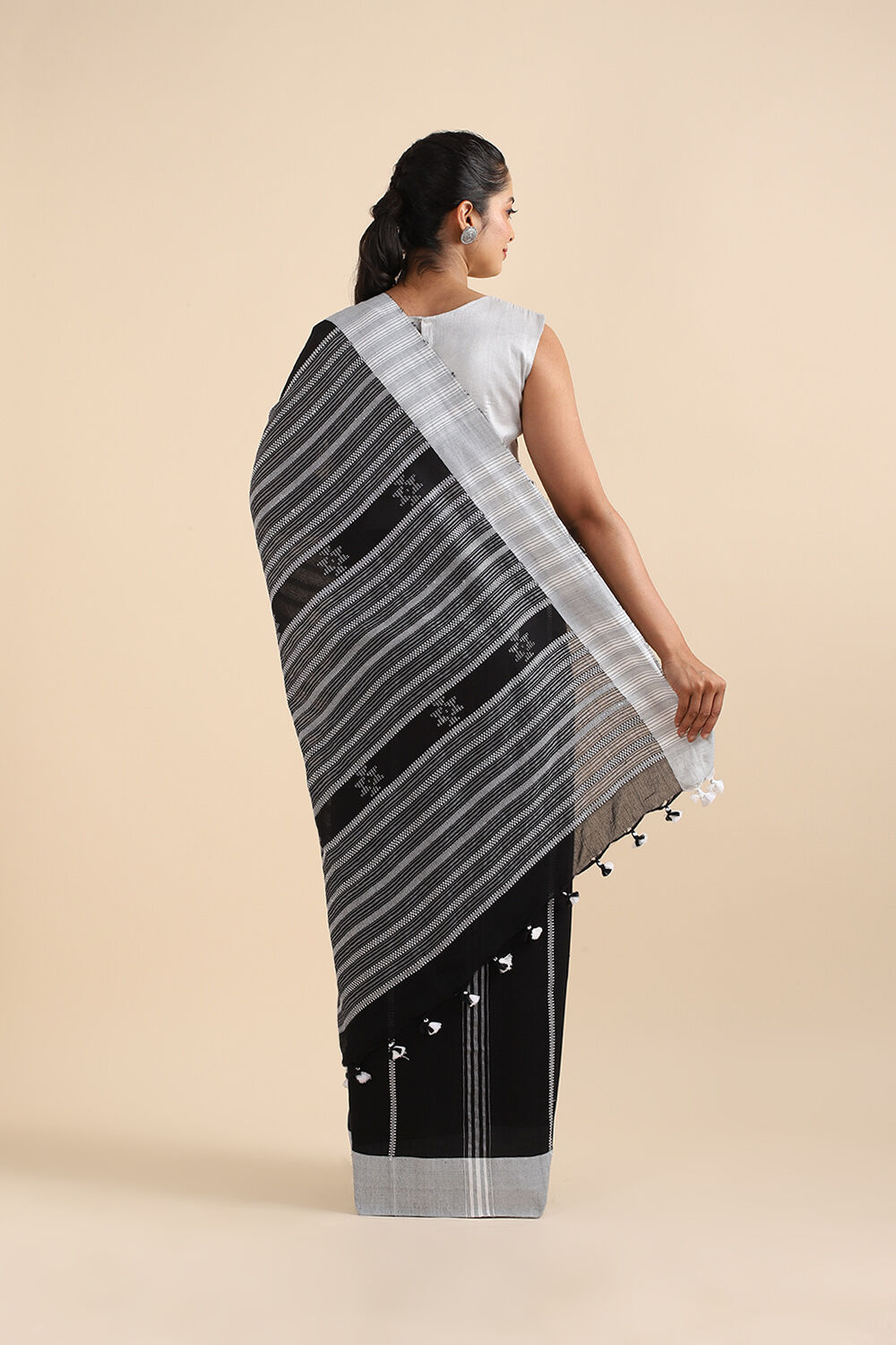 Black Pure Cotton Bengal Saree image number null