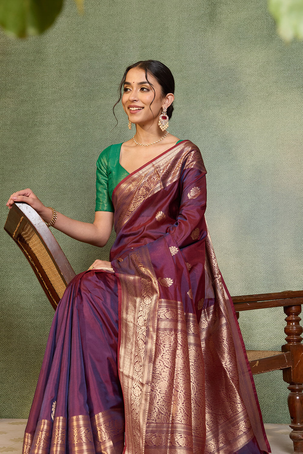 Dark Blue Banarasi Inspired Design Silk Viscose Kadwa Saree image number null