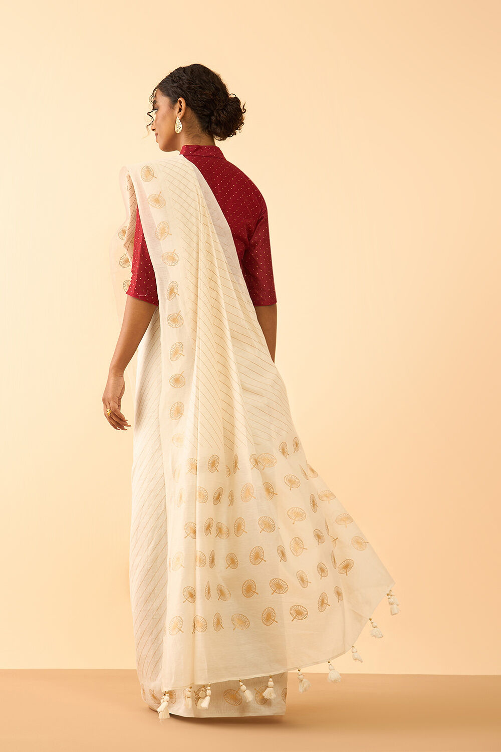 Off White Screen Printed Pure Silk Cotton Saree image number null