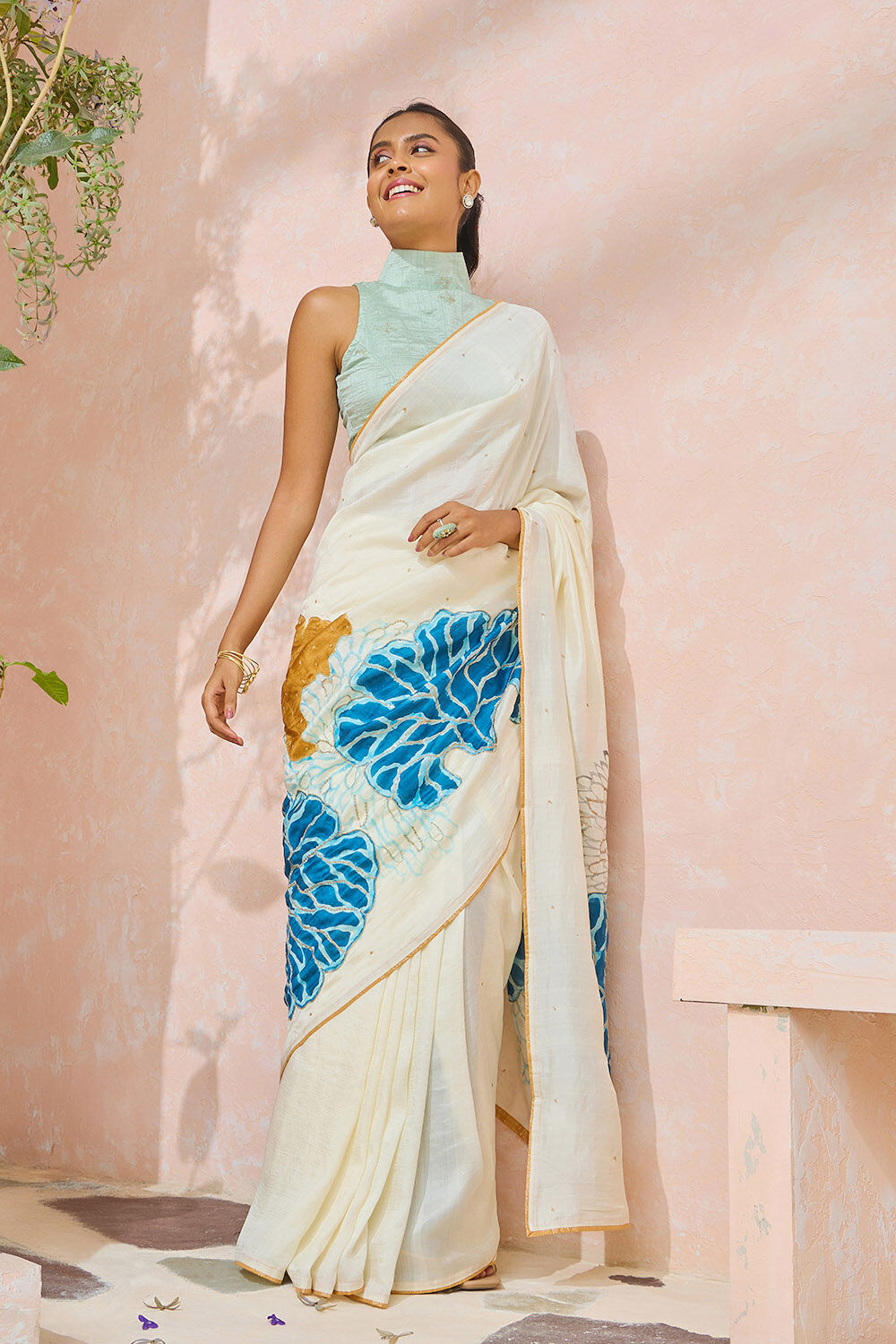 Off White Murshidabad Pure Silk Hand Painted Saree image number null