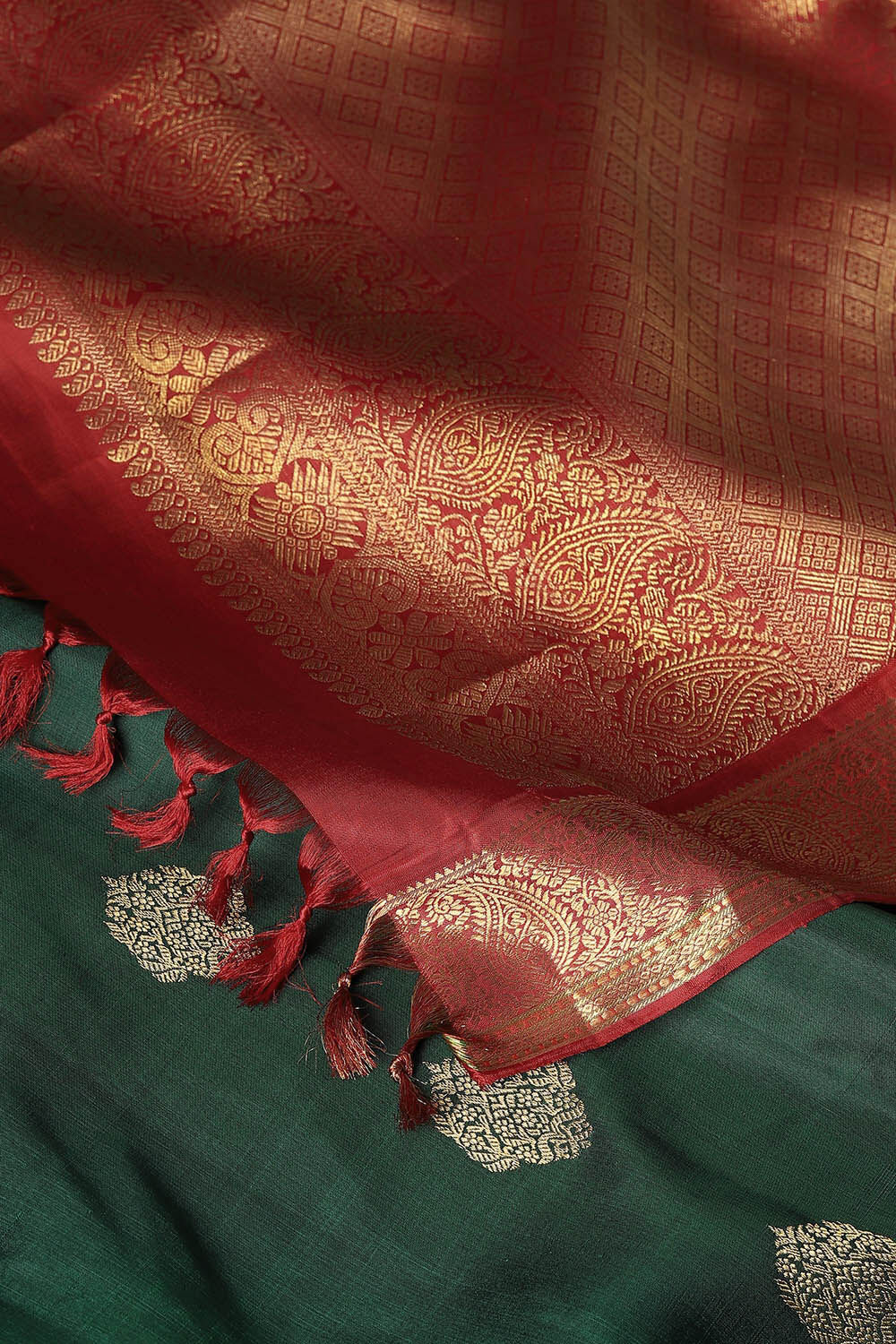 Dark Green Pure Silk Kanjivaram Saree image number null