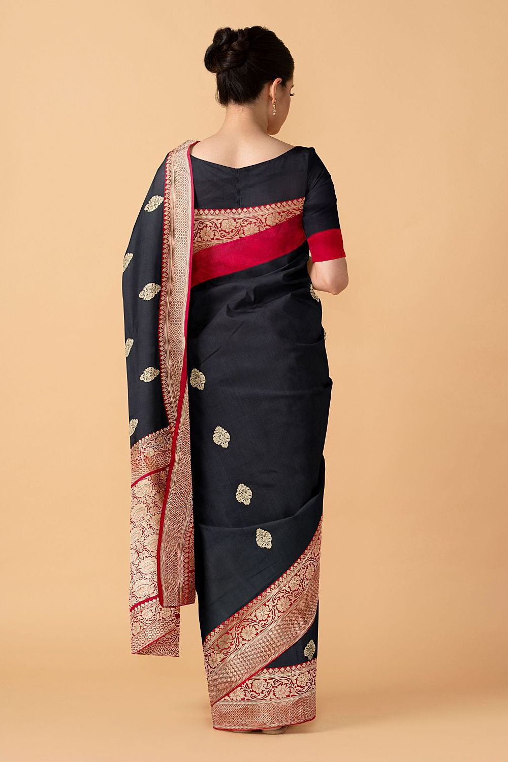 Black Pure Silk Banarasi Saree image number null