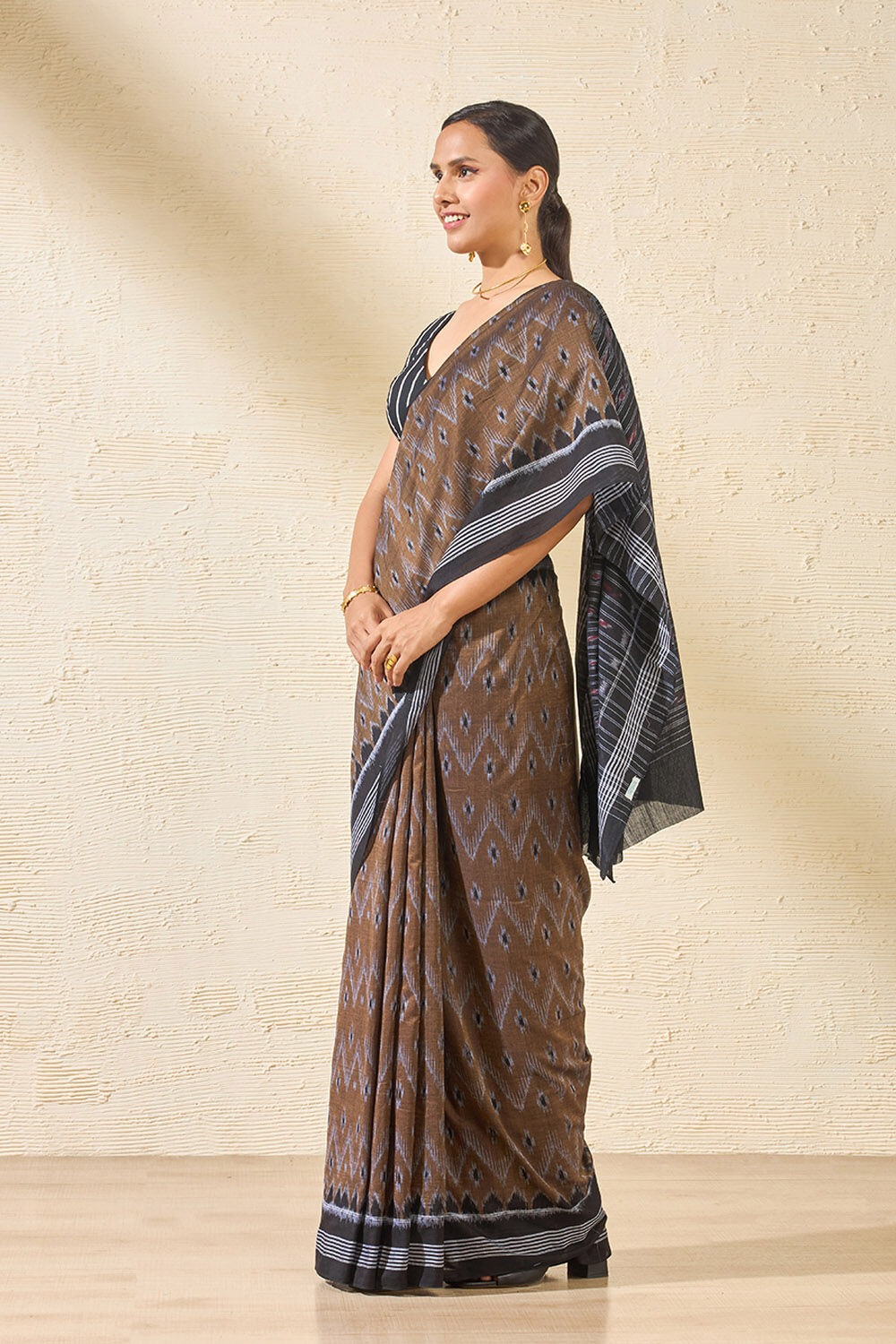 Brown Odisha Pure Cotton Ikat Saree image number null
