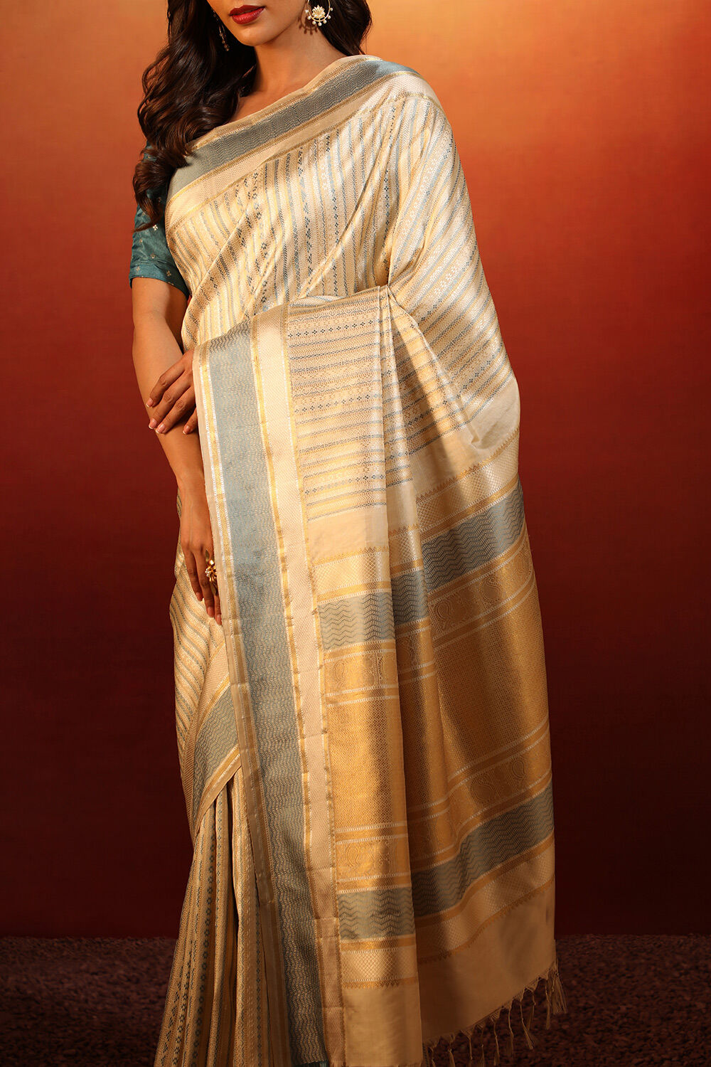 Gold Woven Pure Silk Kanjivaram Saree image number null