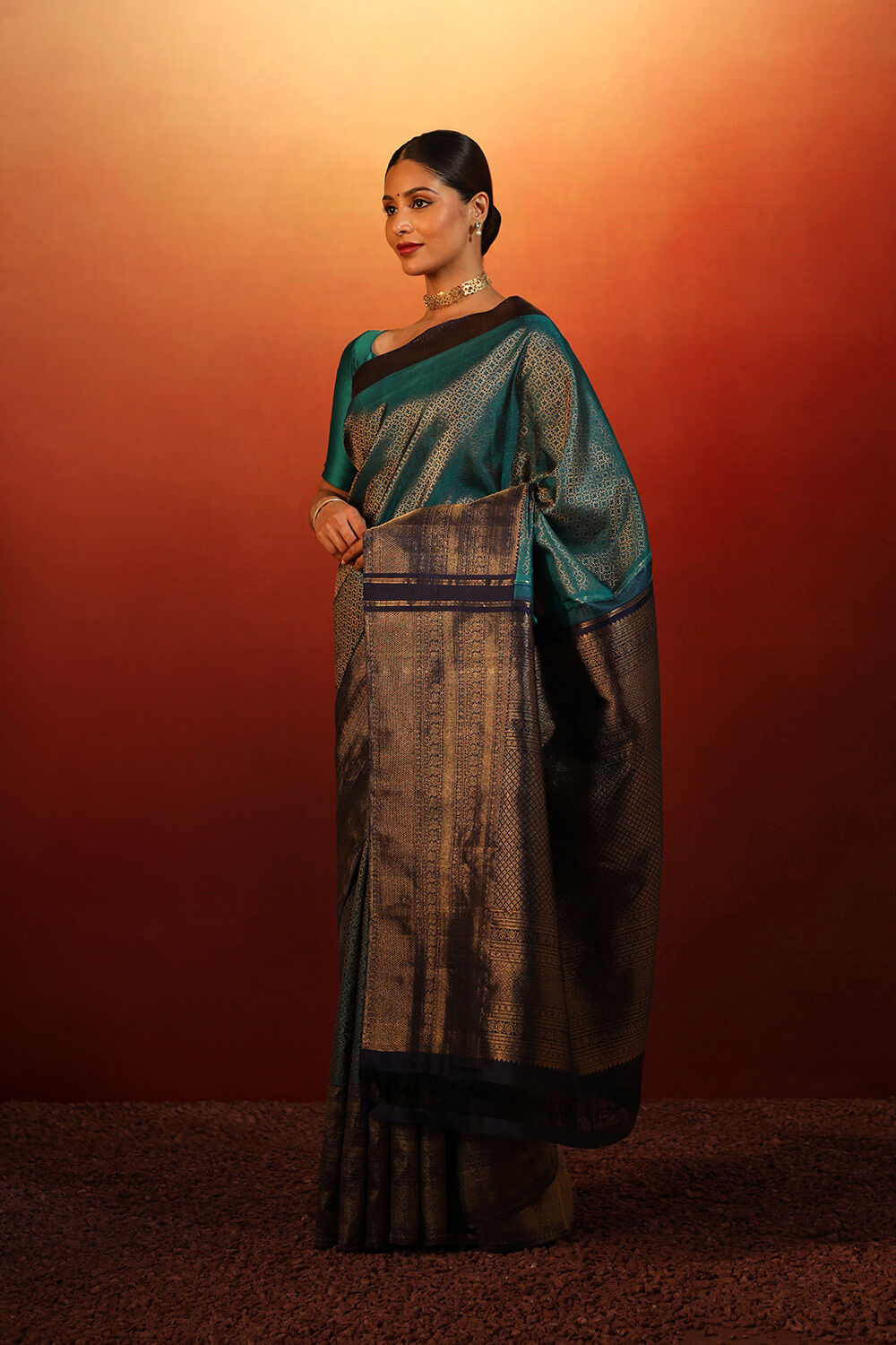 Green Woven Pure Silk Kanjivaram Saree image number null