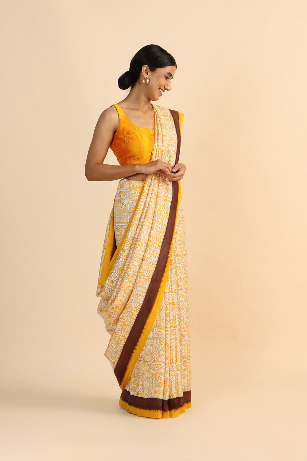 Off Pure White Silk Printed Saree image number null