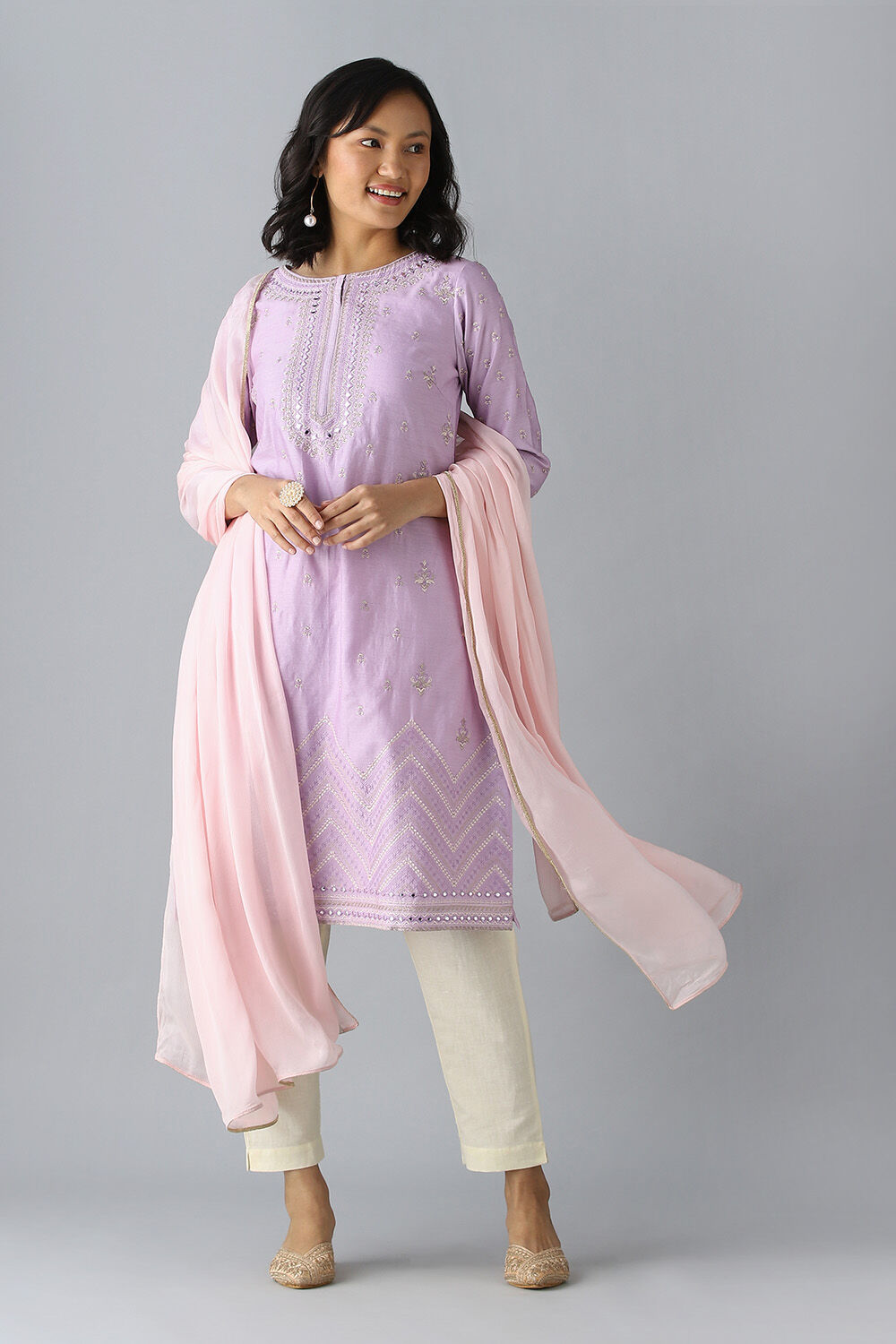 Light Violet Silk Cotton Embroidered Kurta Set image number null