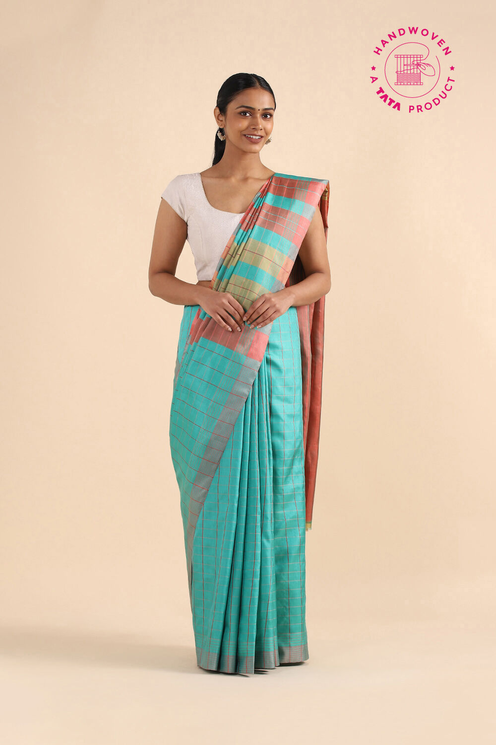 Green Pure Silk Woven Saree image number null