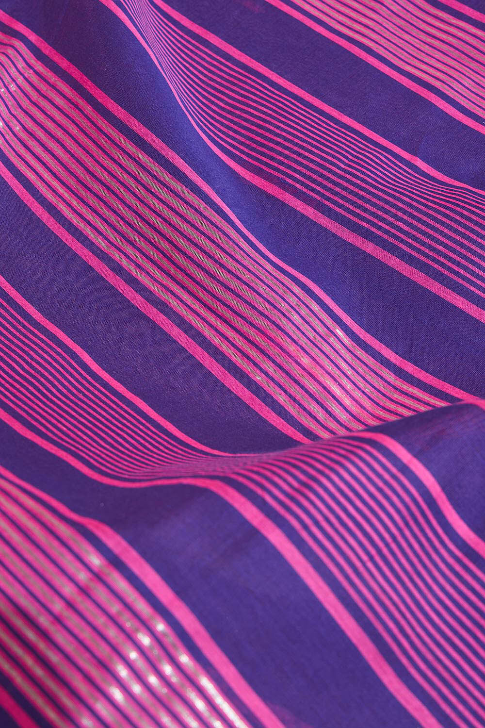 Violet Bengal Pure Silk Cotton Jamdani Saree image number null