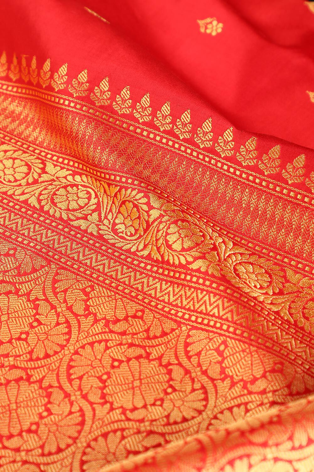Red Pure Silk Kadwa Banarasi Saree image number null