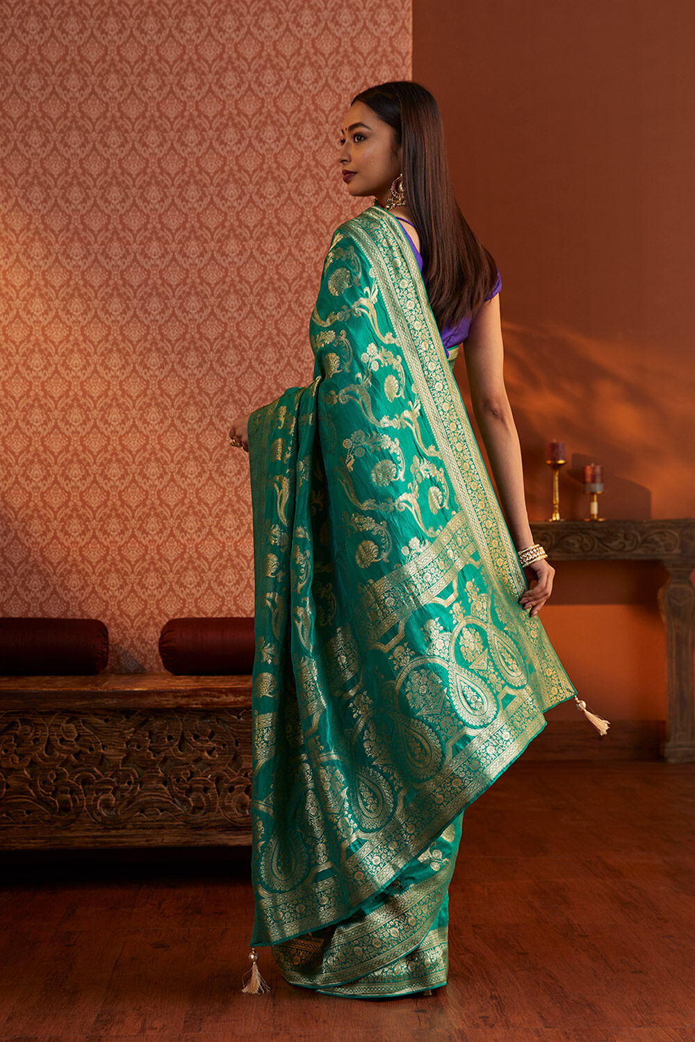 Green Woven Luxe Saree image number null