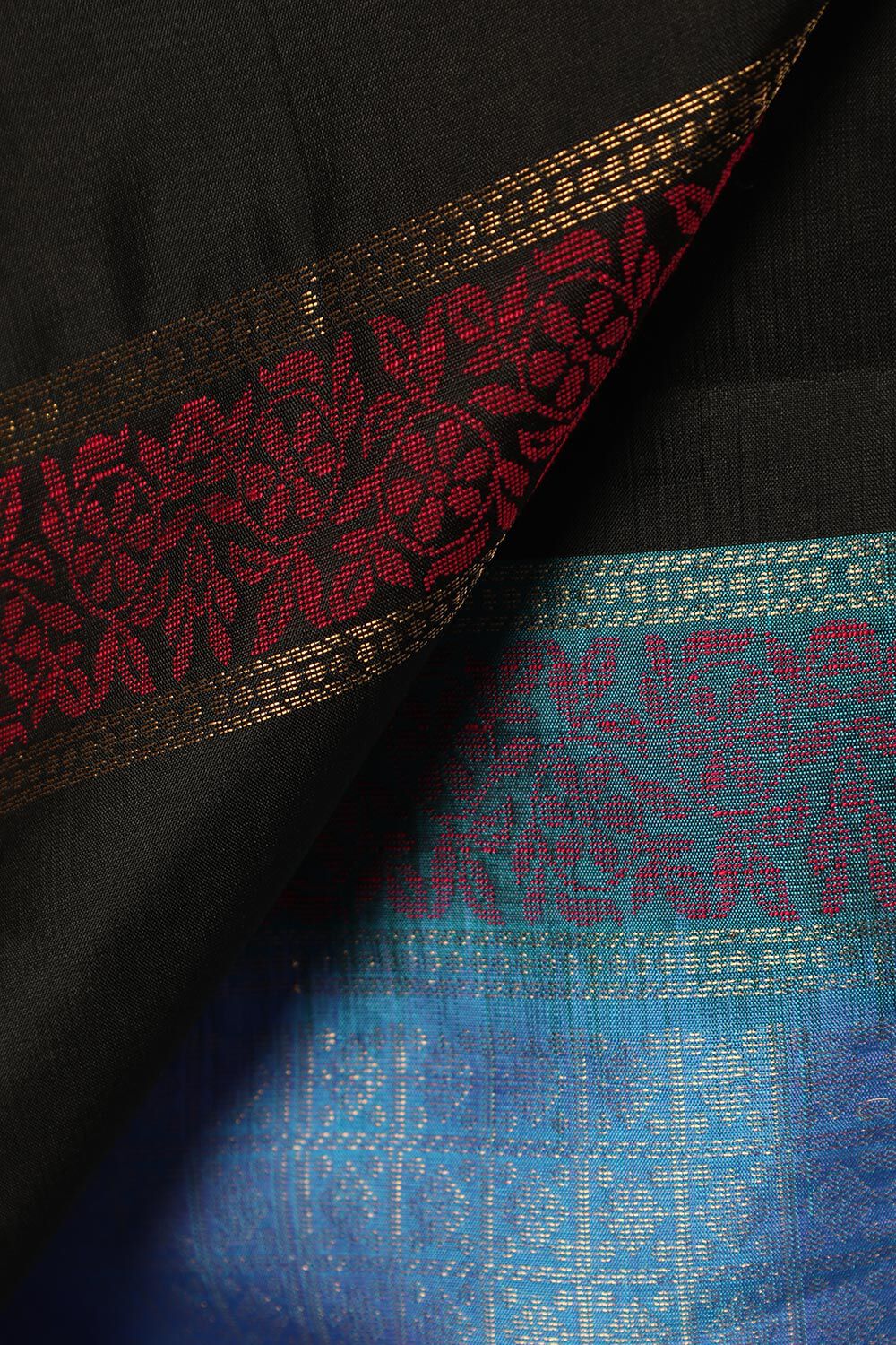 Black South Pure Silk Woven Saree image number null