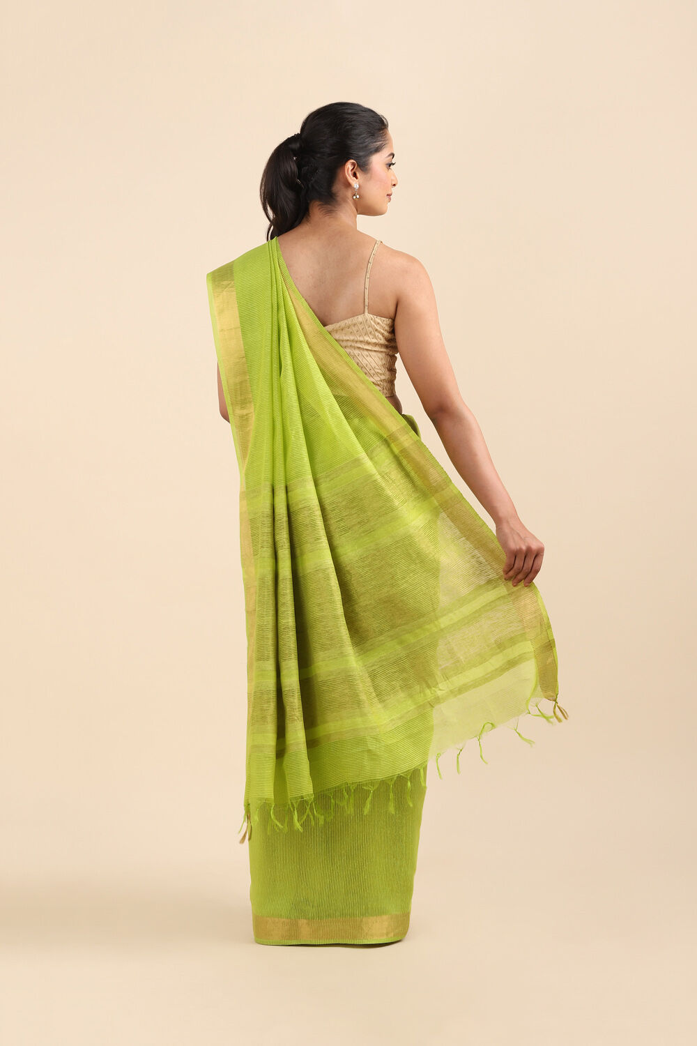 Green Pure Silk Woven Saree image number null