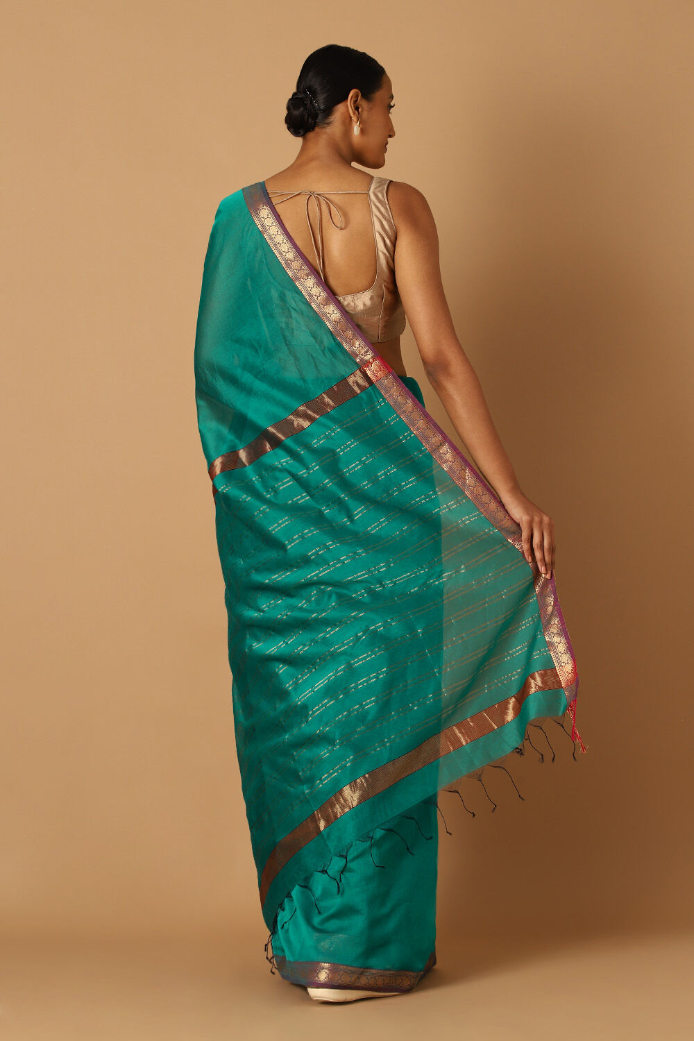 Green Pure Silk Cotton Maheshwar Saree image number null