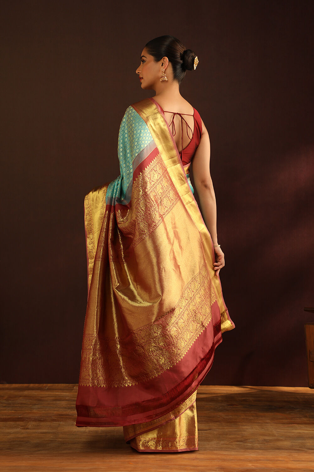 Green Kanjivaram Inspired Design Pure Silk Woven Saree image number null
