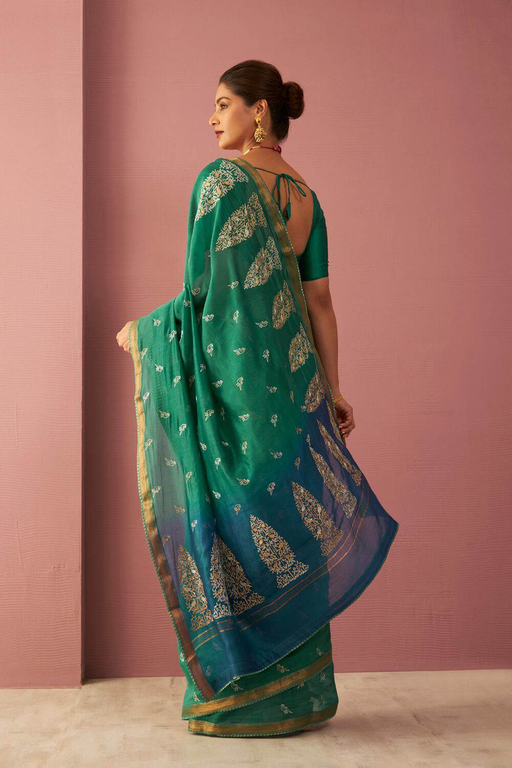 Green Pure Silk Cotton Embroidered Saree image number null