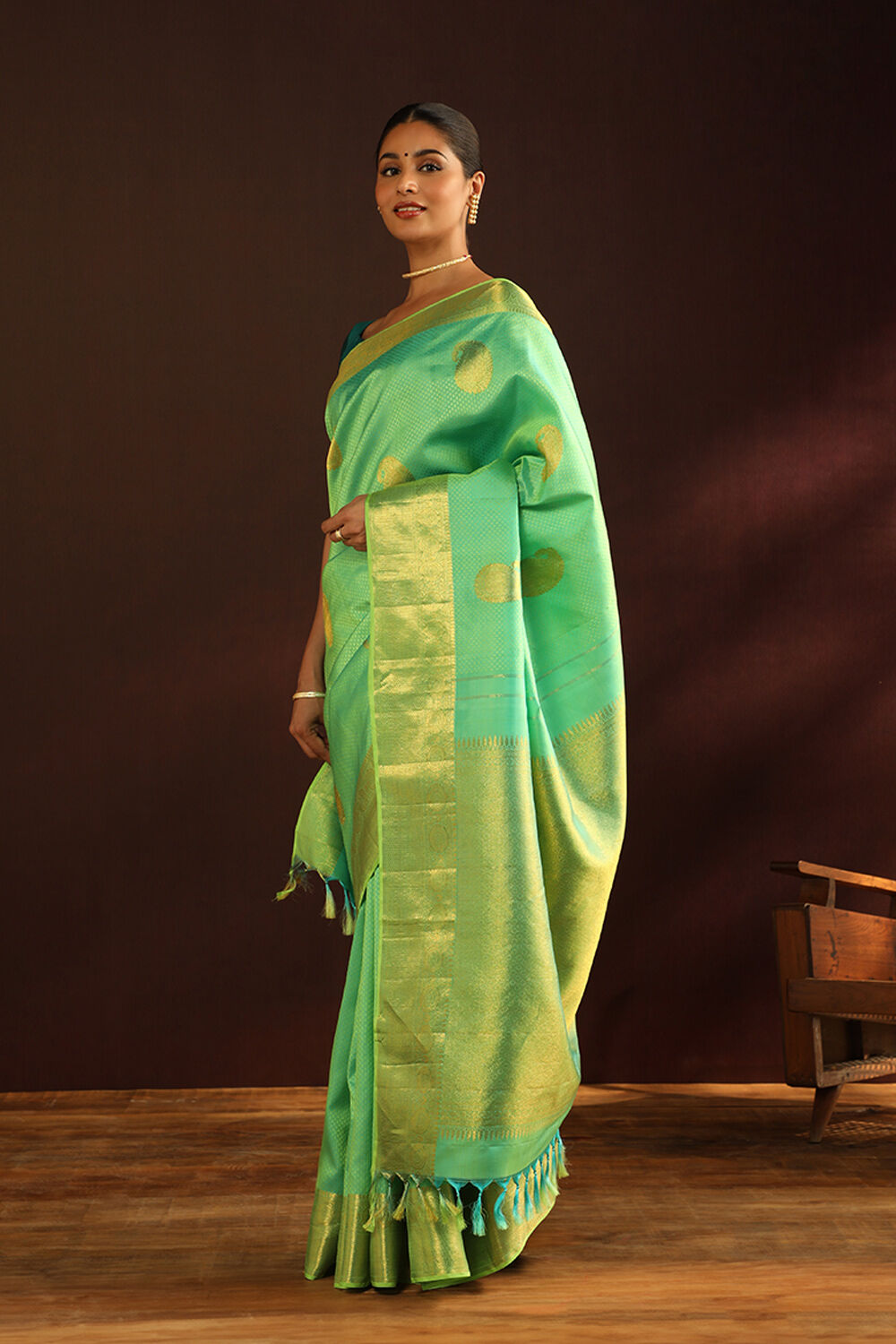 Green Woven Pure Silk Kanjivaram Saree image number null
