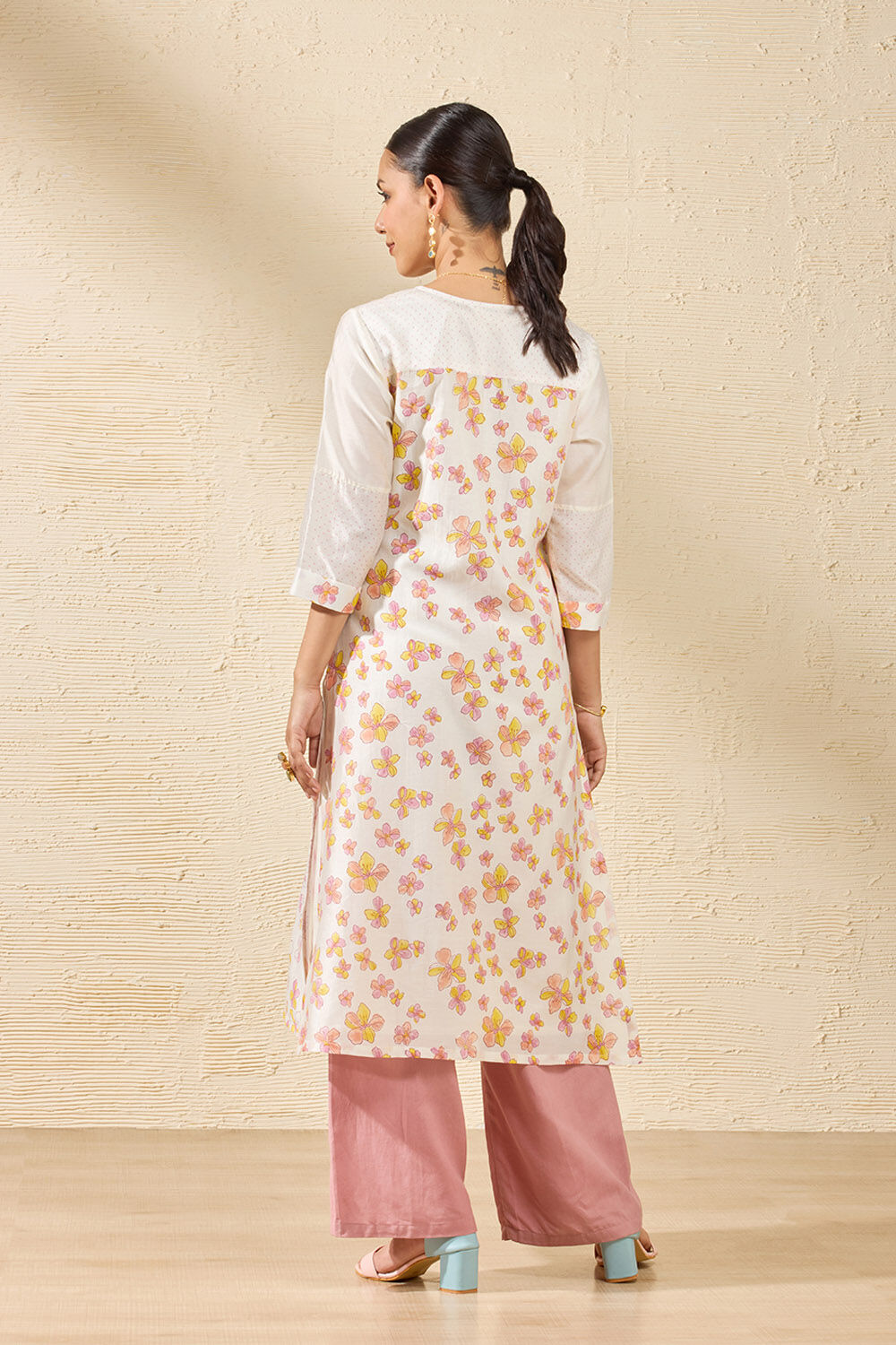 Off White Pure Silk Cotton Printed Sanganeri Kurta image number null