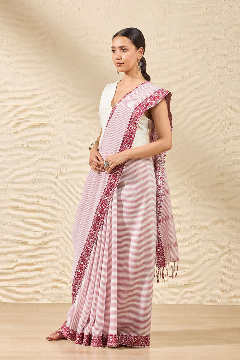 Off White Woven Pure Cotton Bengal Saree image number null