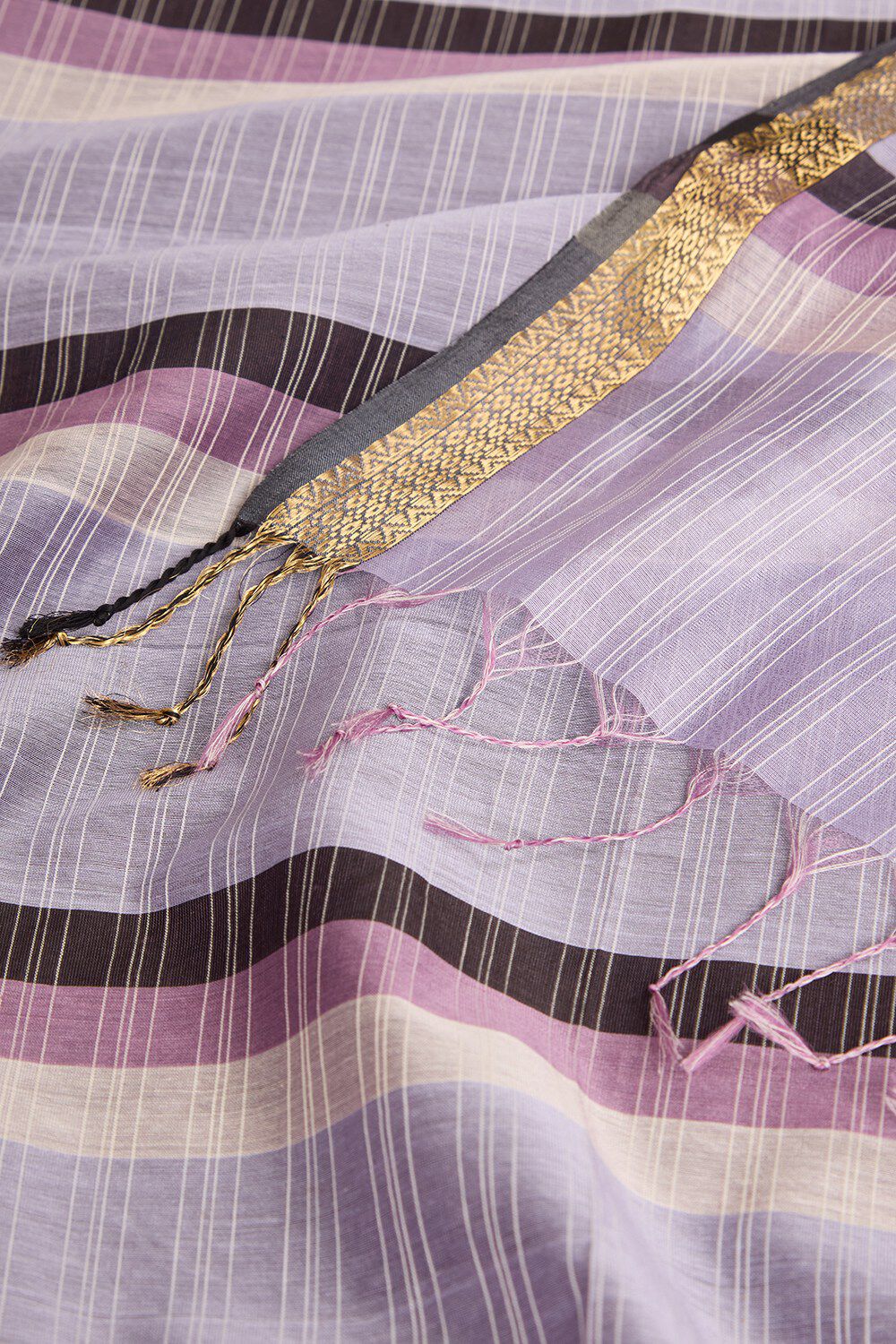 Light Violet Woven Pure Silk Cotton Maheshwari Saree image number null