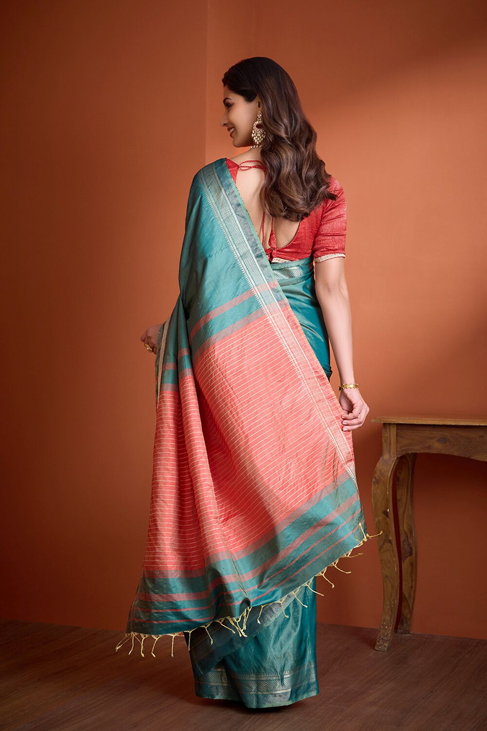 Dark Green Pure Silk Bishnupur Woven Saree image number null