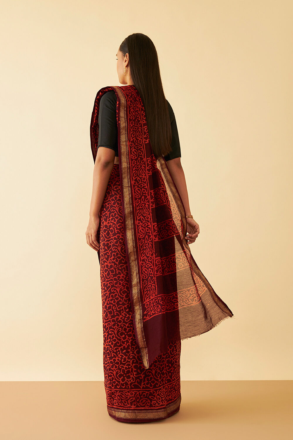 Brown Ujjain Pure Silk Cotton Batik Saree image number null