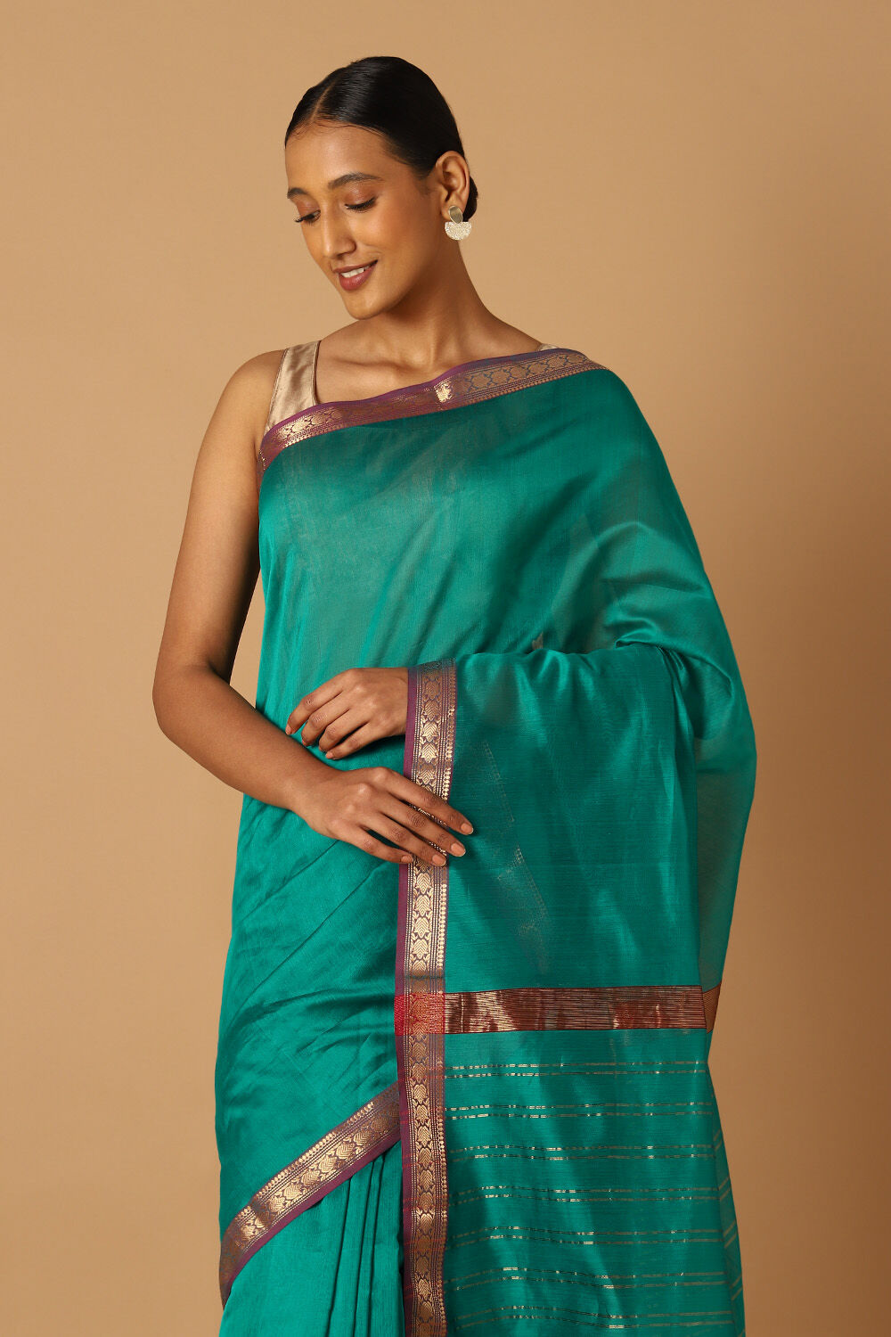 Green Pure Silk Cotton Maheshwar Saree image number null